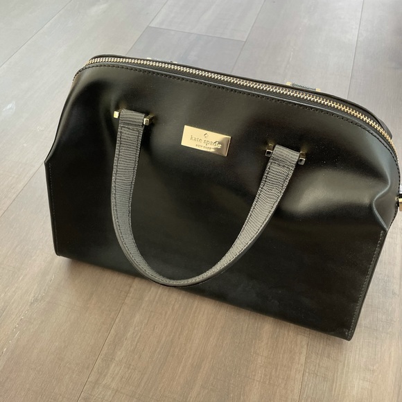 Kate Spade medium size leather purse - Picture 2 of 7